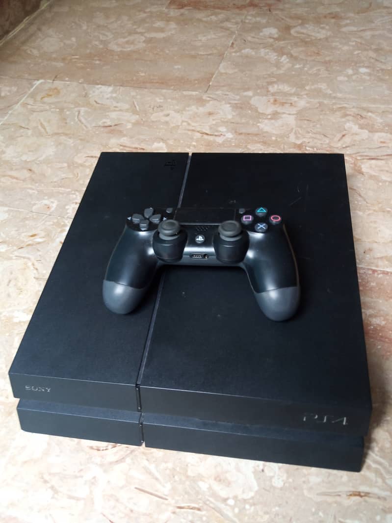 Ps4 1200 series 1TB sealed with one original controller urgent sell 0
