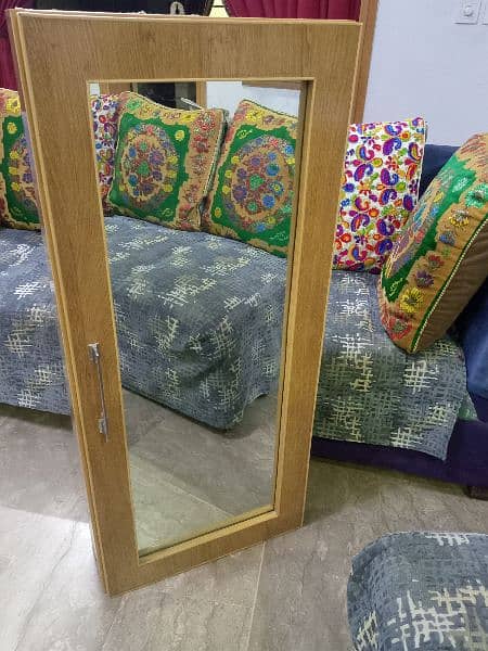 Dressing mirror with cupboard 6