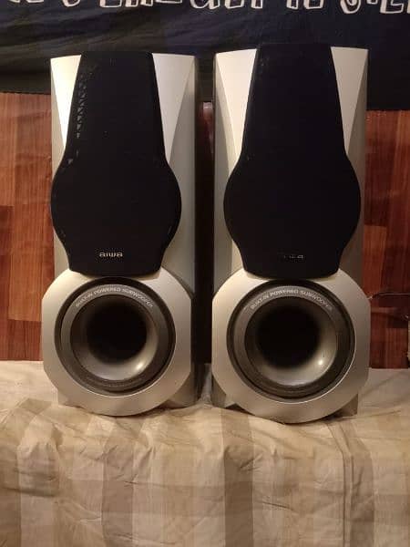 I am selling my sound system 6