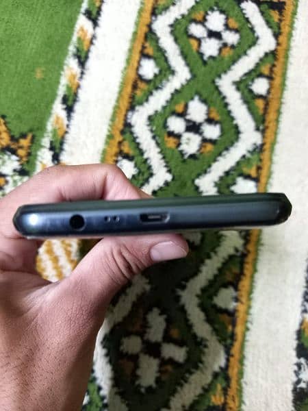 Realme C21 4/64 New Condition 4