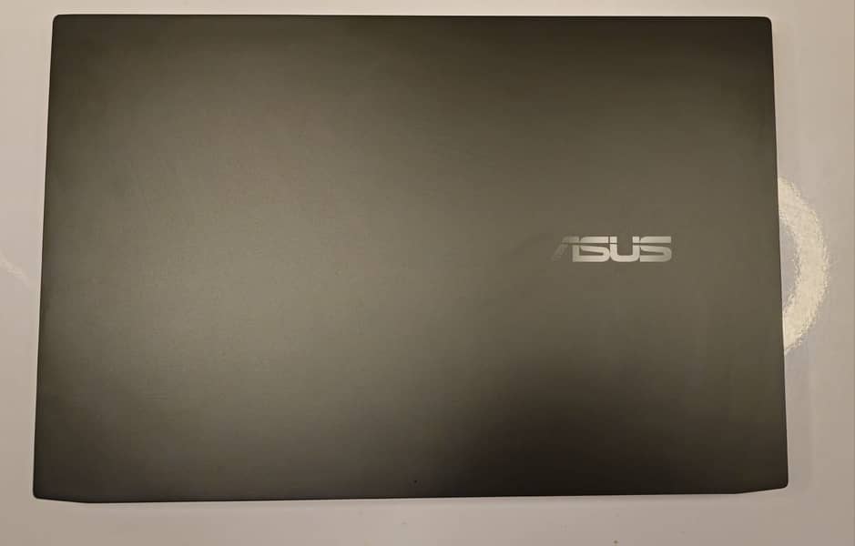 Asus Creator Core i9 Laptop 4