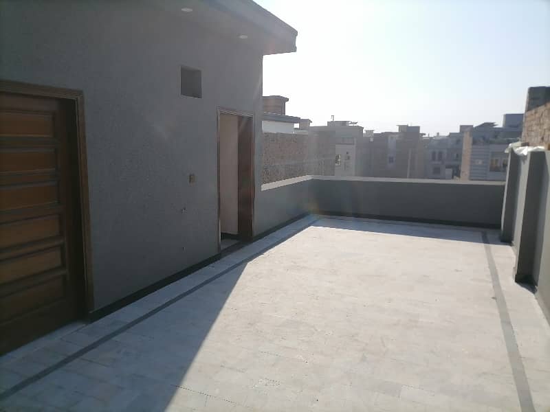Stunning Prime Location 7 Marla House In Sufiyan Garden Available For Sale 14