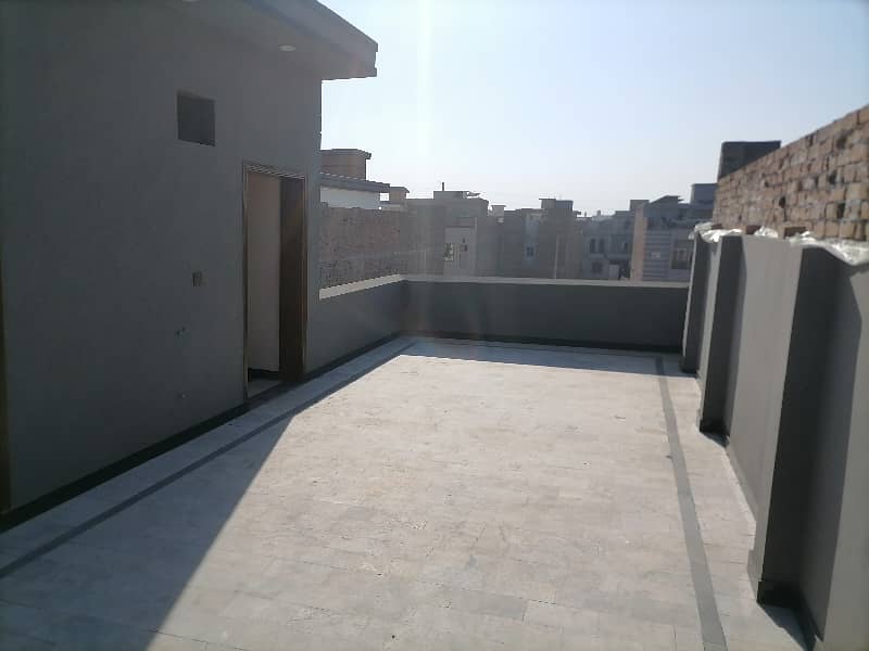 Stunning Prime Location 7 Marla House In Sufiyan Garden Available For Sale 17