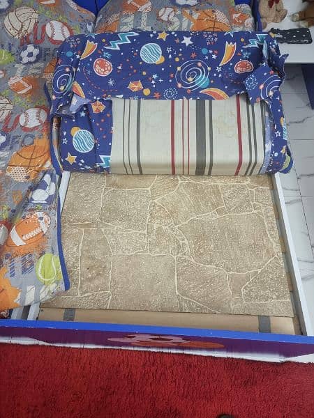 single bed+side tables+bedsheets bedcovers+curtains 4