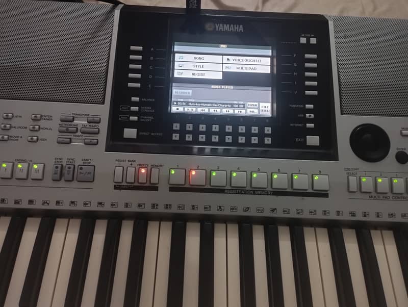 Yamaha psr S910 digital keyboard 1