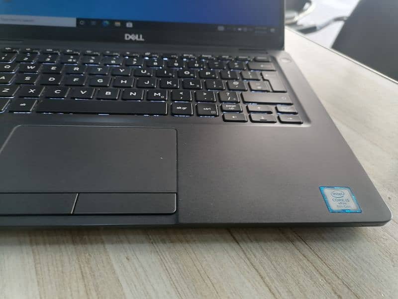 Dell 5300 i5 8th gen with metal body 1