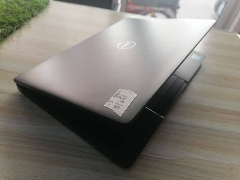 Dell 5300 i5 8th gen with metal body 2