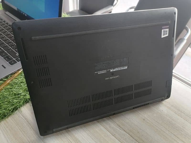 Dell 5300 i5 8th gen with metal body 3