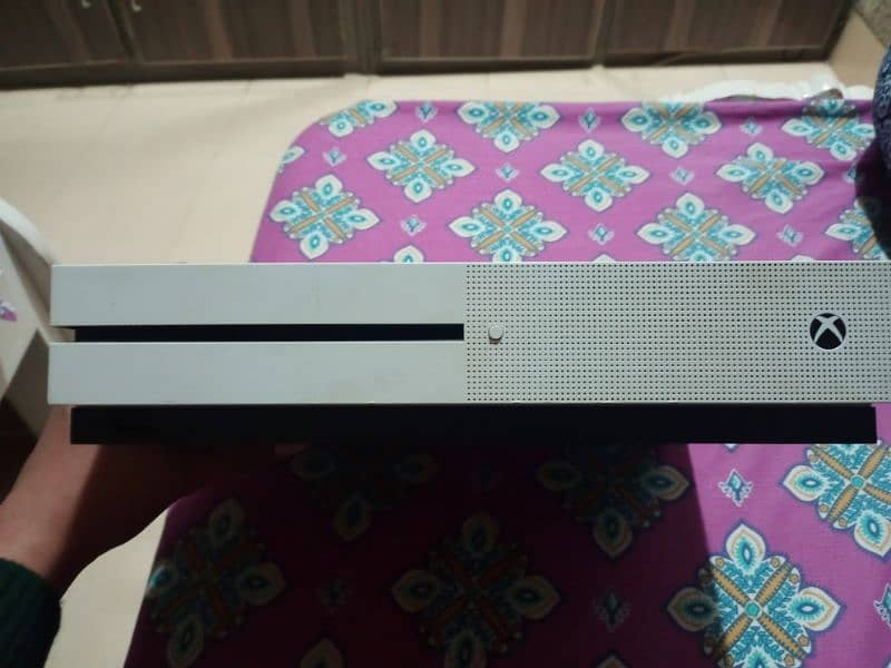 XBOX ONE S WITH MANY GAMES FOR SALE 4