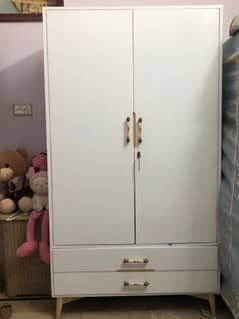 white deco 2 door cupboard