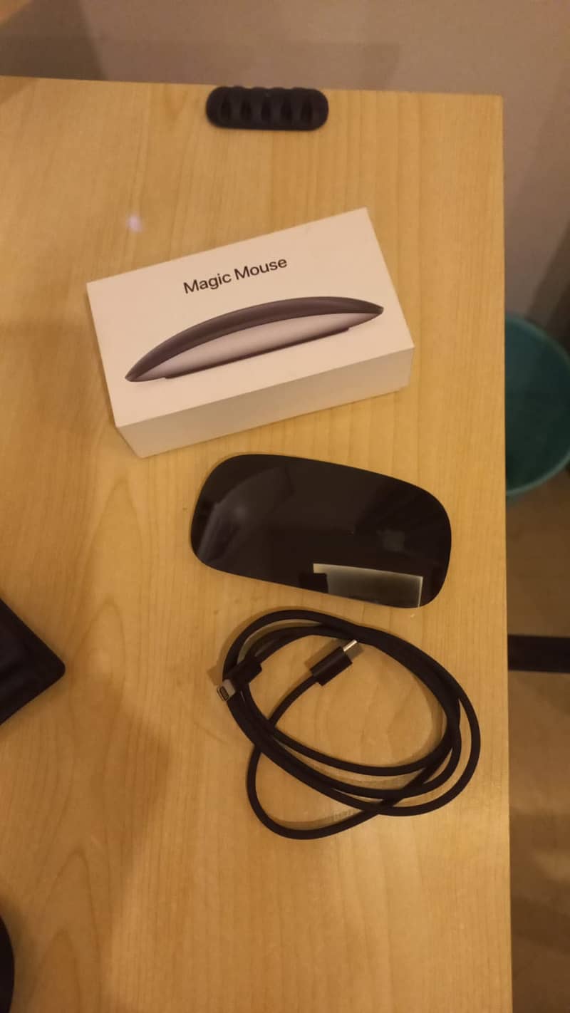 Apple Macbook Air 15" A2941 Apple M2 15 Inches + Magic Mouse 3 MMMQ3 3