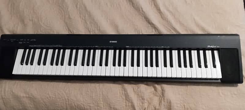 Yamaha np30 76 keys Semi Weighted Amazing Digital Piano 0
