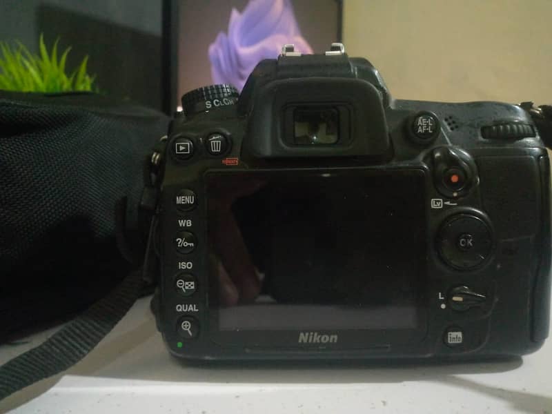 nikon d7000 DSLR Camera 0