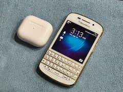 Blackberry Q10 Special Edition Gold White Brand New