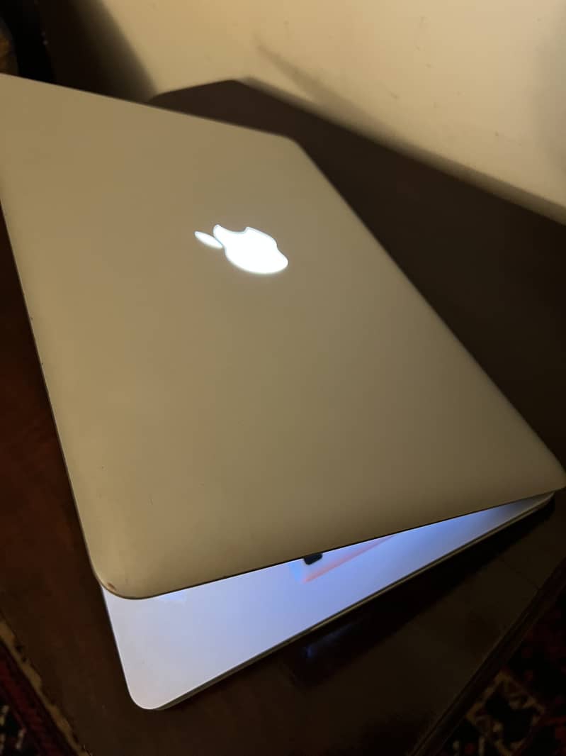 APPLE MACBOOK PRO Late 2011 model for sale 2