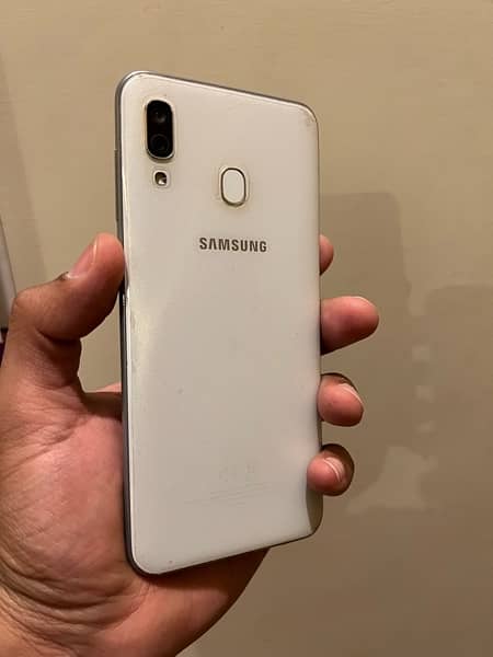 Samsung Galaxy A30 2