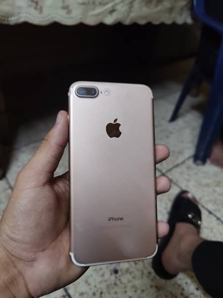 iphone 7+ Rose Gold 1
