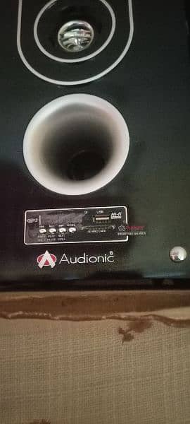 Audionic classic 5 full oky like new with boc 2