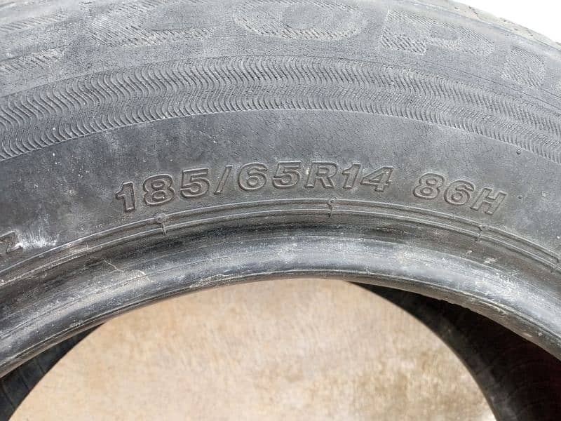 185/65R14 bridgestone tyre 2