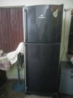 Dawlance fridge medium size 0