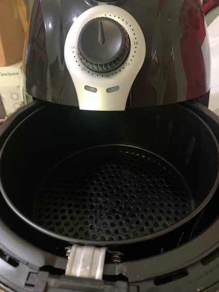 Sayonaa Air Fryer Brand New 4