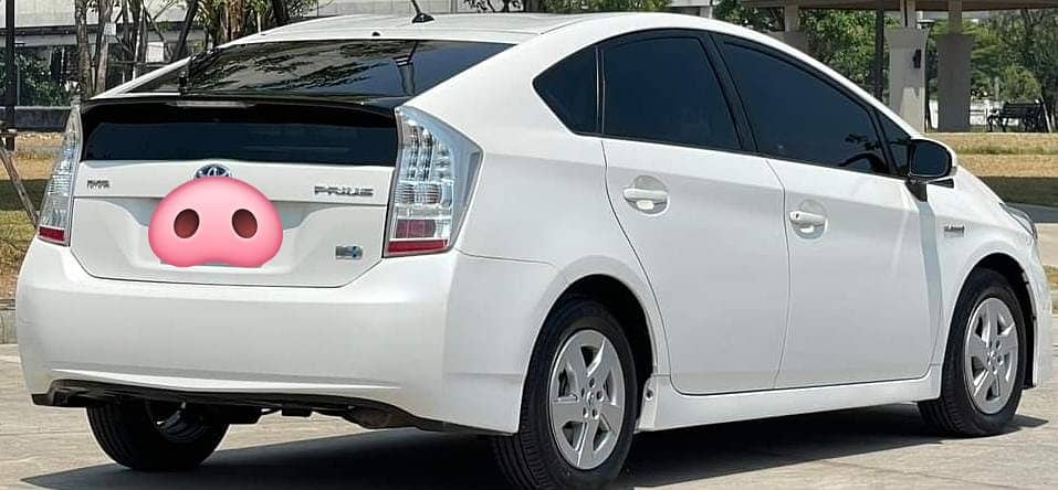 Prius Pearl White 2011/Self- Import 2015 15