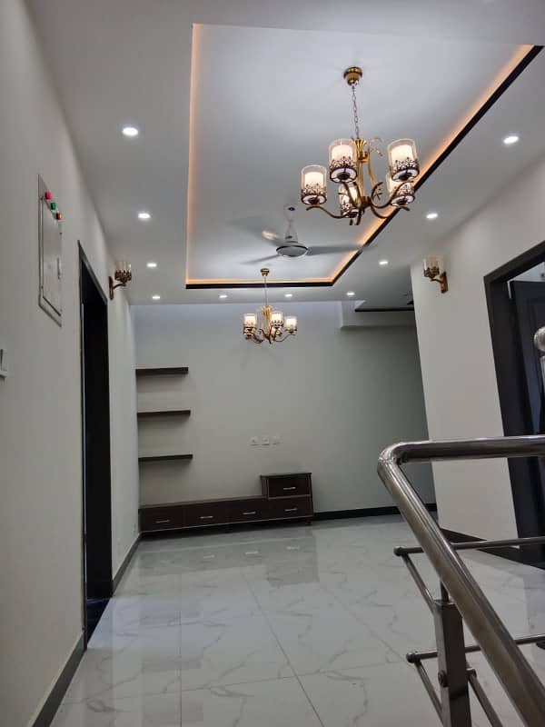 5.5M VILLA AVAILBLE ON 3YRS EASY INSTALLMENT OPTIONS AVAILABLE FOR SALE IN PHASE 8 BAHRIA TOWN RAWALPINDI 8
