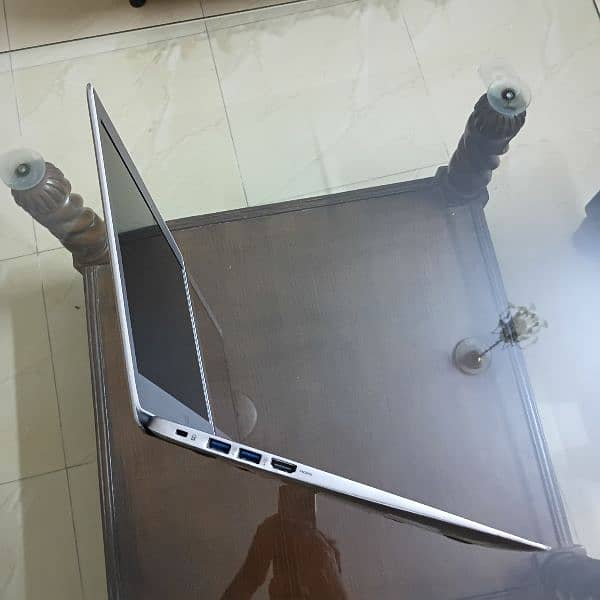 AcerBook Air 5