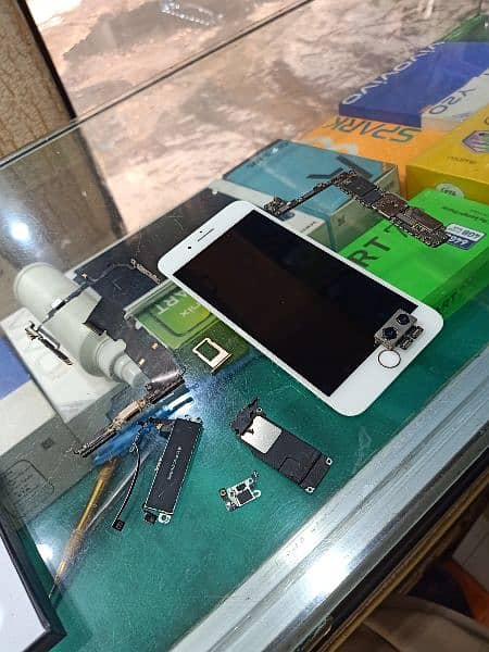 Iphone 8plus all spare parts without back available 1
