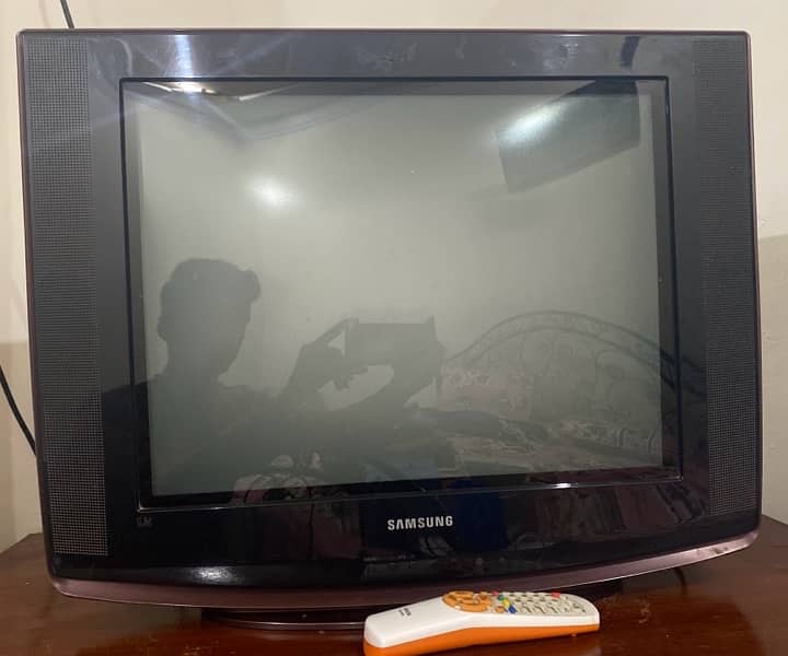Samsung Tv 17 inches screen 0