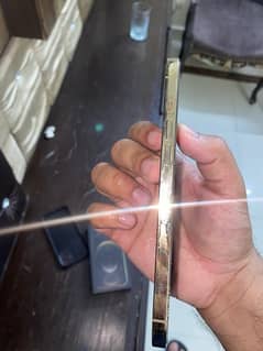 Iphone 12 pro max Gold