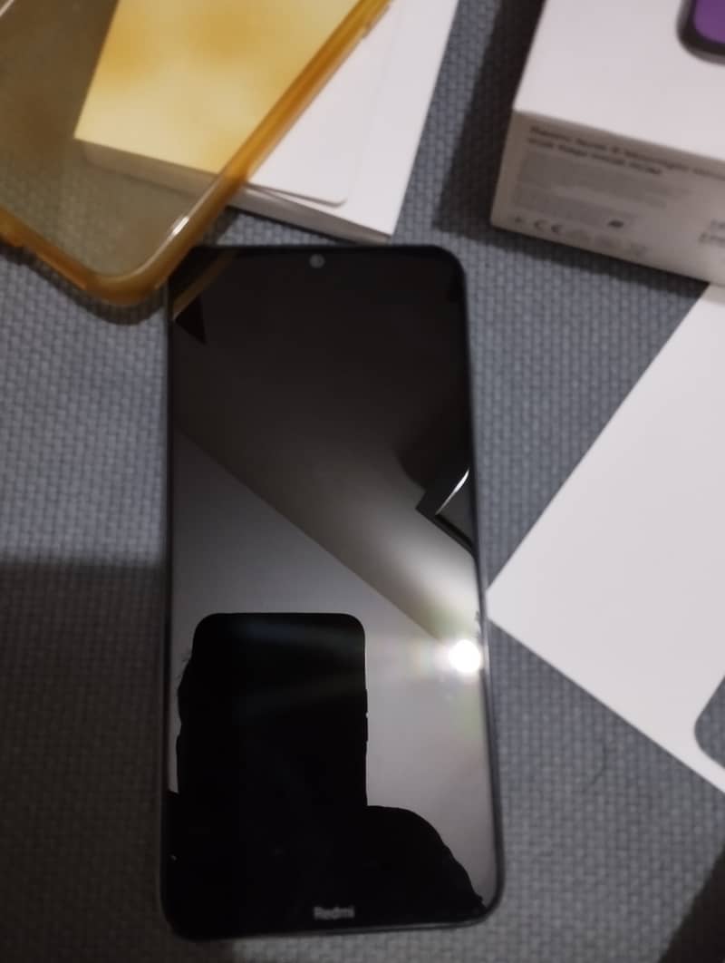 Xiaomi Redmi Note 8 phone with original charger and box 7