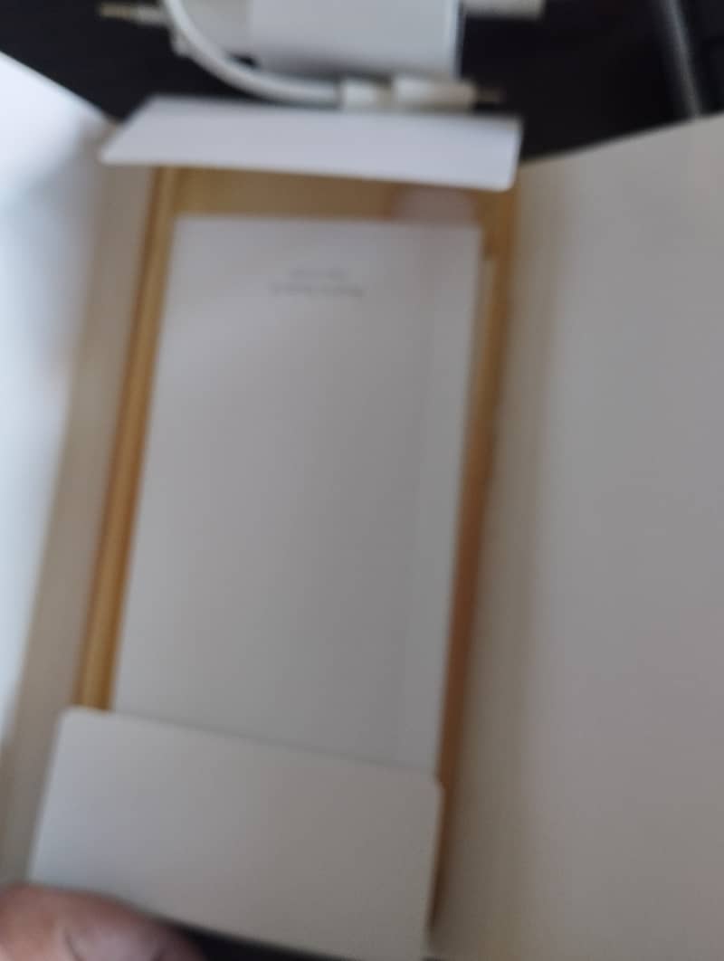 Xiaomi Redmi Note 8 phone with original charger and box 16