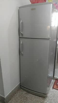 Refrigerator 16 qb ft full size just like new