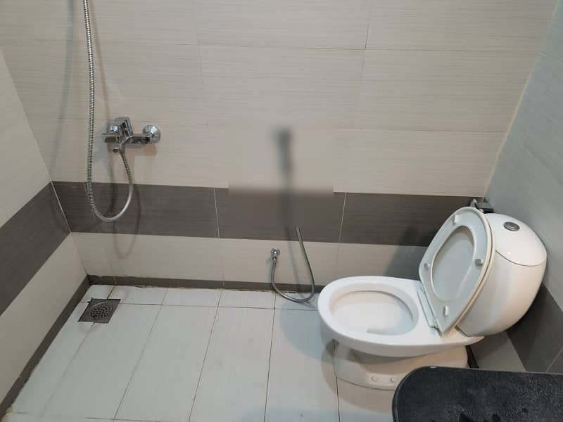 1233 Square Feet Flat available for sale in Zarkon Heights if you hurry 5