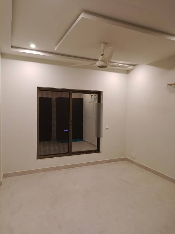 1233 Square Feet Flat available for sale in Zarkon Heights if you hurry 11