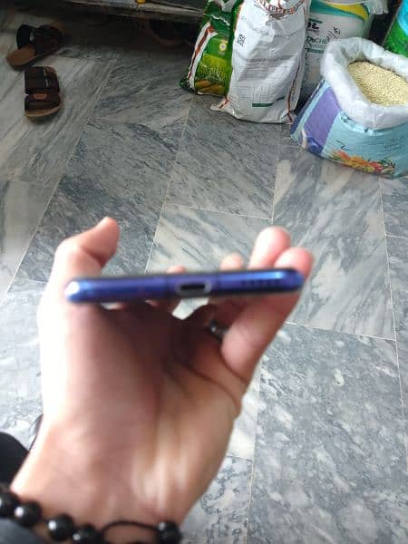 Huawei nava 5t 8/128 condition 10by10 4