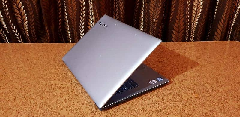 Laptop Lenovo i5, 8th Gen | Quad Core | Slim Lightweight 2