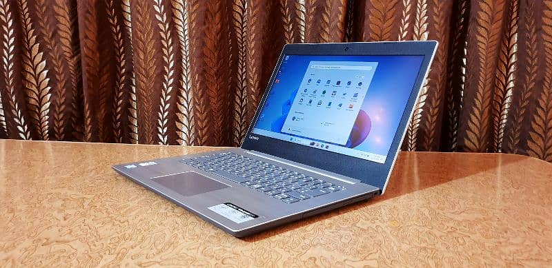 Laptop Lenovo i5, 8th Gen | Quad Core | Slim Lightweight 9