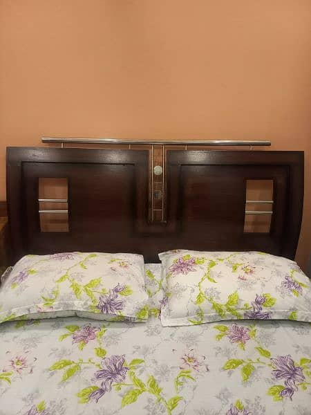 Queen size bed 5×6 without mattress 5
