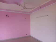 1 KANAL SLIGHTLY USED UPPER PORTION IS AVAILABLE FOR RENT ON TOP LOCATION OF NFC SOCIETY LAHORE