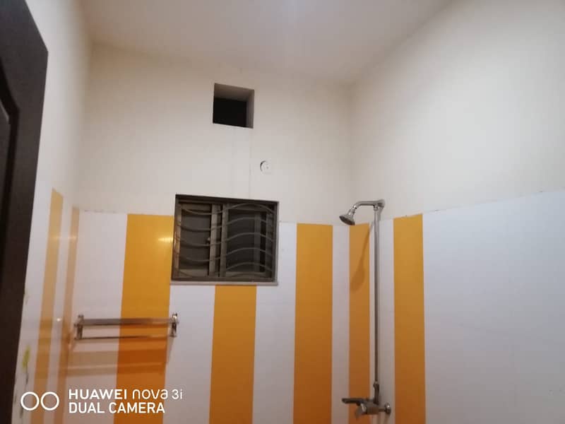 1 KANAL SLIGHTLY USED UPPER PORTION IS AVAILABLE FOR RENT ON TOP LOCATION OF VALENCIA TOWN LAHORE 9