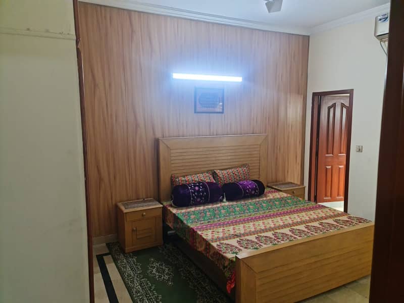 10 SLIGHTLY USED HOUSE IA AVAILABLE FOR SALE ON TOP LOCATION OF F2 BLOCK WAPDA TOWN LAHORE 7