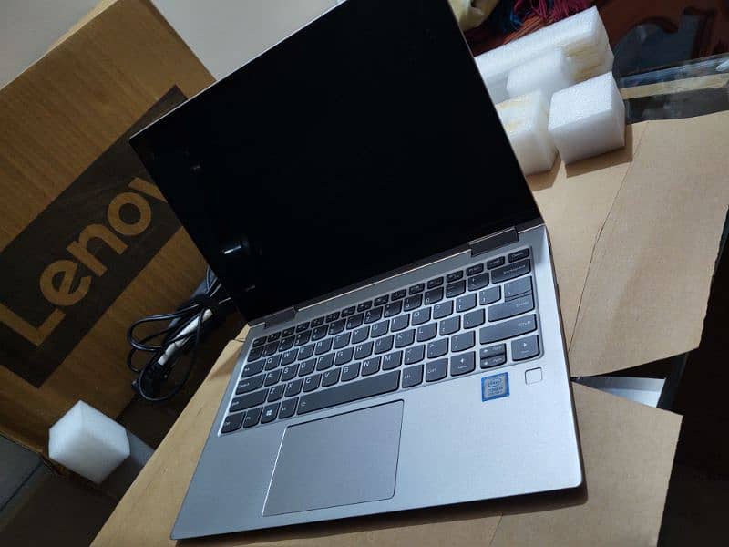 Lenovo 360 Degre Flip Rotate Touch Screen Core i5 8th Gen Laptop brand 13