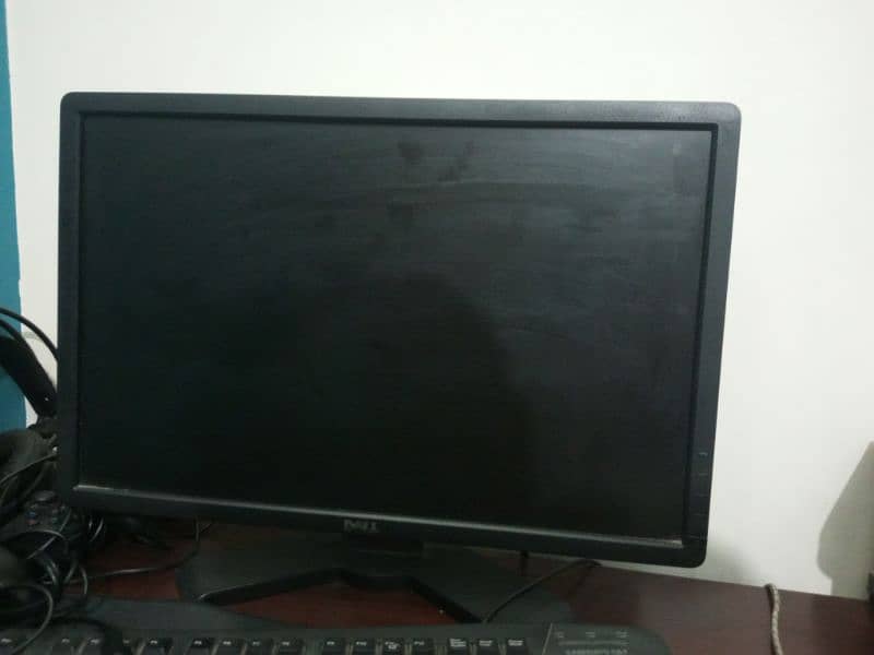 Dell LCD monitor for sale 0