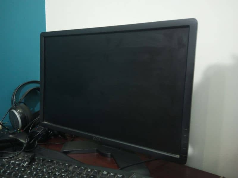 Dell LCD monitor for sale 1