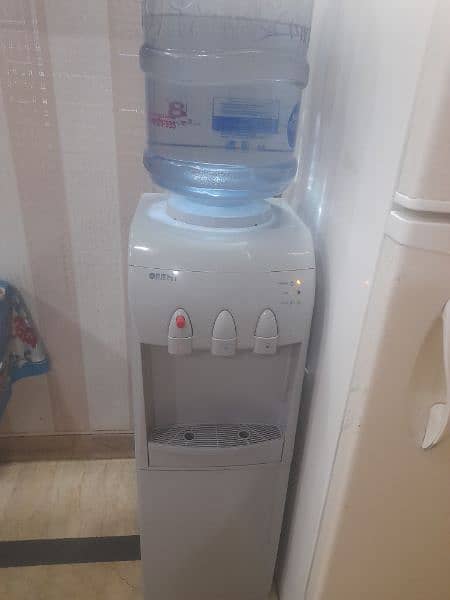 water dispenser  3 tap good condition 2