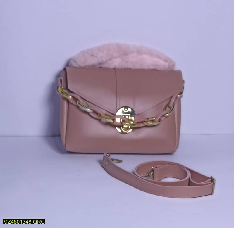 women's stylish chunky chain purse with fur 2