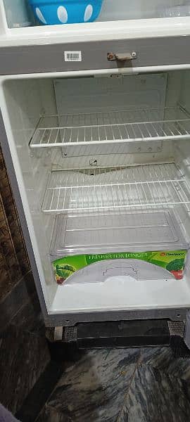 Dowlance fridge used 1