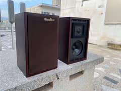 SoundArtist Bookshelf speakers